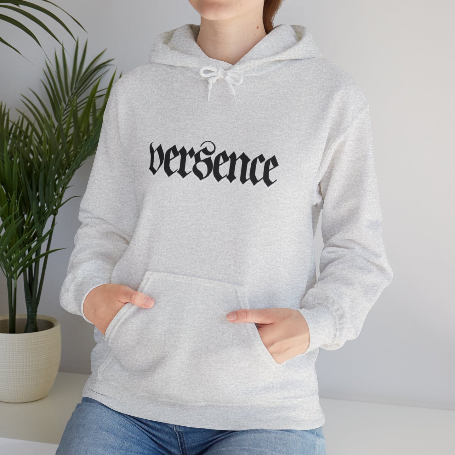 Versence Unisex Heavy Blend™ Hooded Sweatshirt